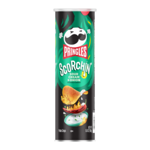 PRINGLES SCORCHIN SOUR CREAM & ONION 5.5 OZ.(158G)PACK OF 12